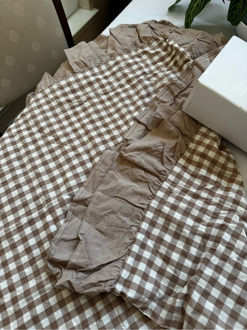 Classic Beige Gingham Tablecloth with Ruffled Edge